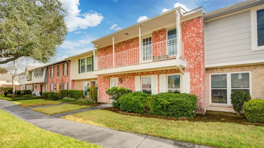 14249 Lost Meadow Lane, Houston, TX 77079 - Image #2