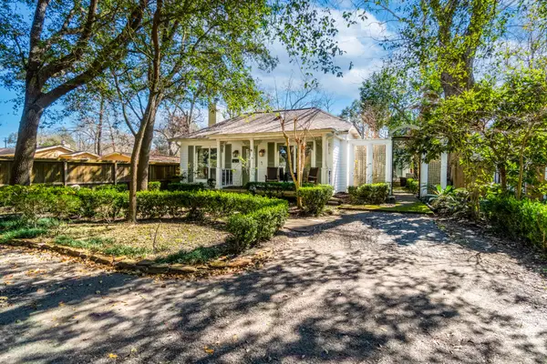 813 3rd Street, League City, TX 77573