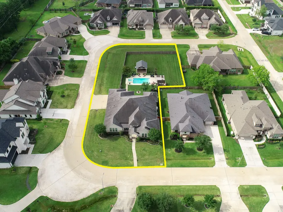 32807 Winslow Drive, Fulshear, TX 77441 - Image #2