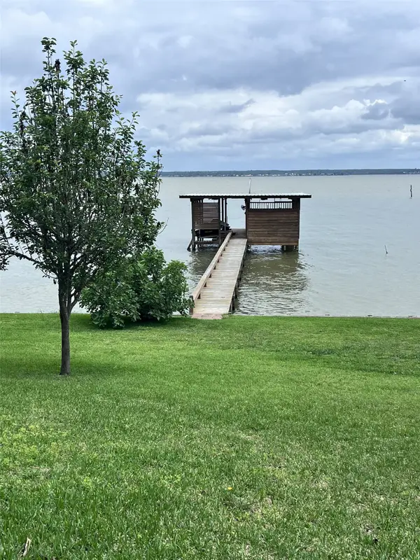 300 & 301 Tortuga Way, Point Blank, TX 77364