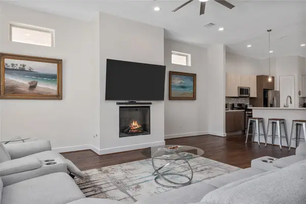 9406 Glenfield Court, Houston, TX 77096