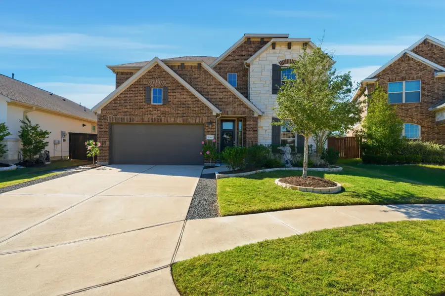 10306 Aldrin Dr, Rosharon, TX 77583 - Image #2