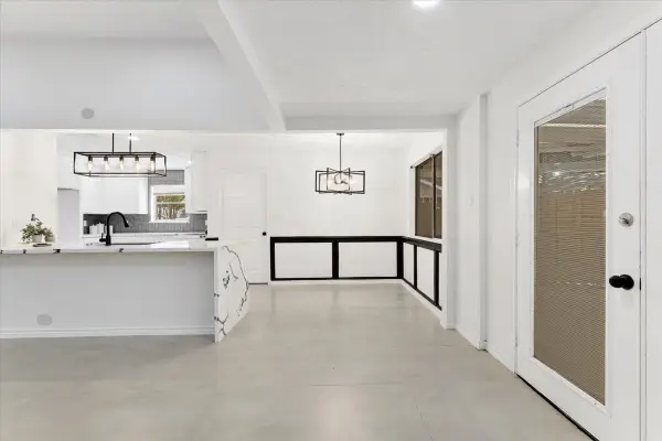 3815 Plum Hollow Drive, Houston, TX 77059