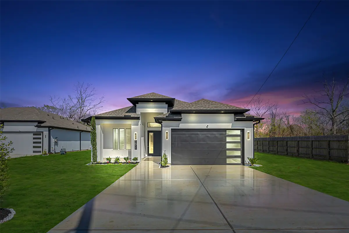 1511 Waco St, Dayton, TX 77535 - #1