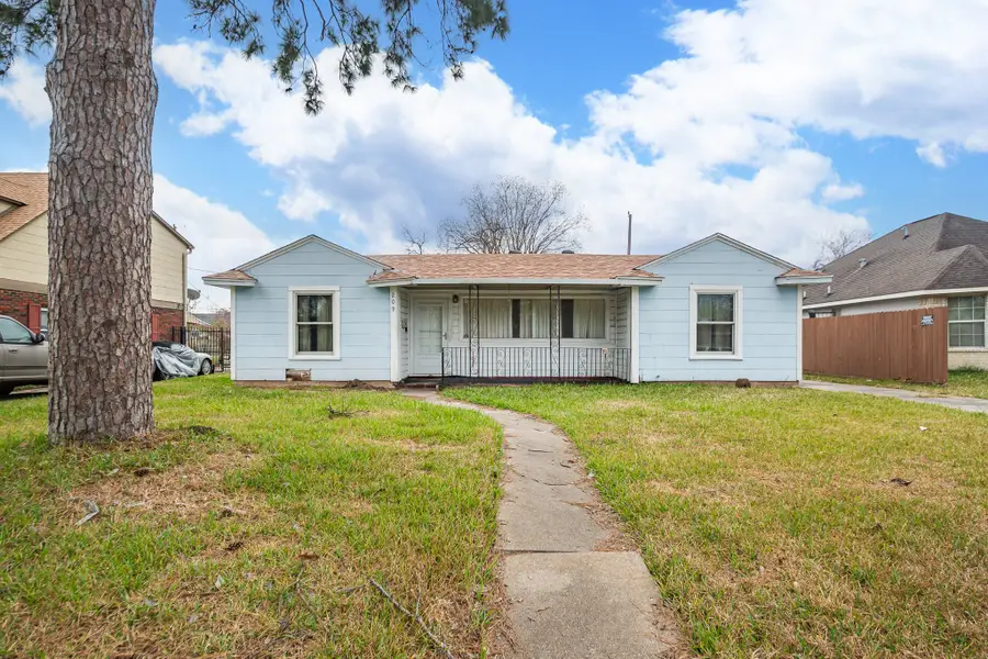 209 Oakdale Street, Pasadena, TX 77506 - #2