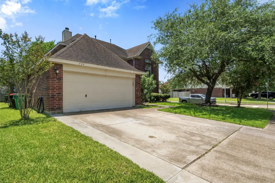 924 Chad Lane, Baytown, TX 77521 - #3