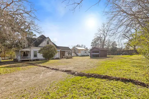 304 W Wheat Street, Woodville, TX 75979
