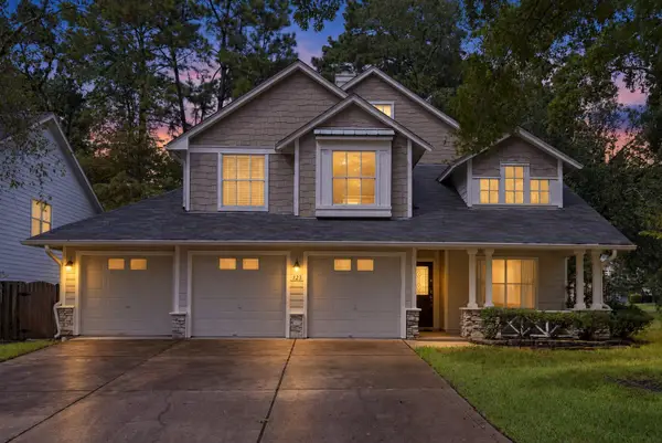 123 Sheerborne Court, The Woodlands, TX 77382