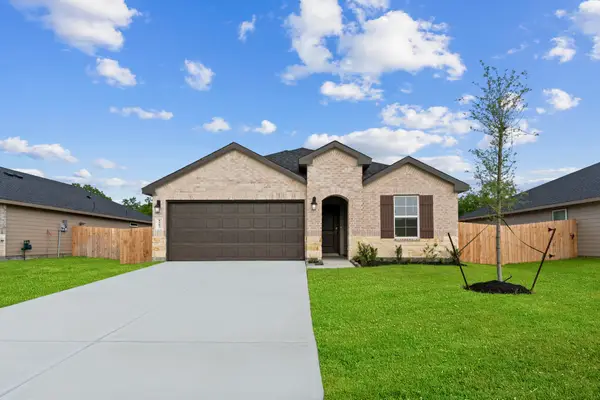 9018 Rose Water Trail, Iowa Colony, TX 77583