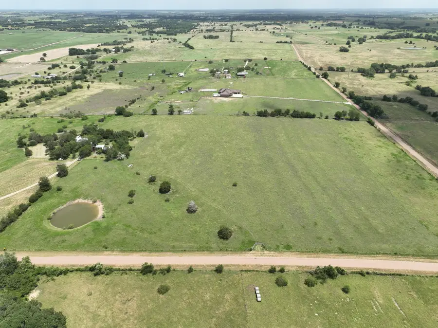 5208 Mensik Road, Schulenburg, TX 78956 - #2