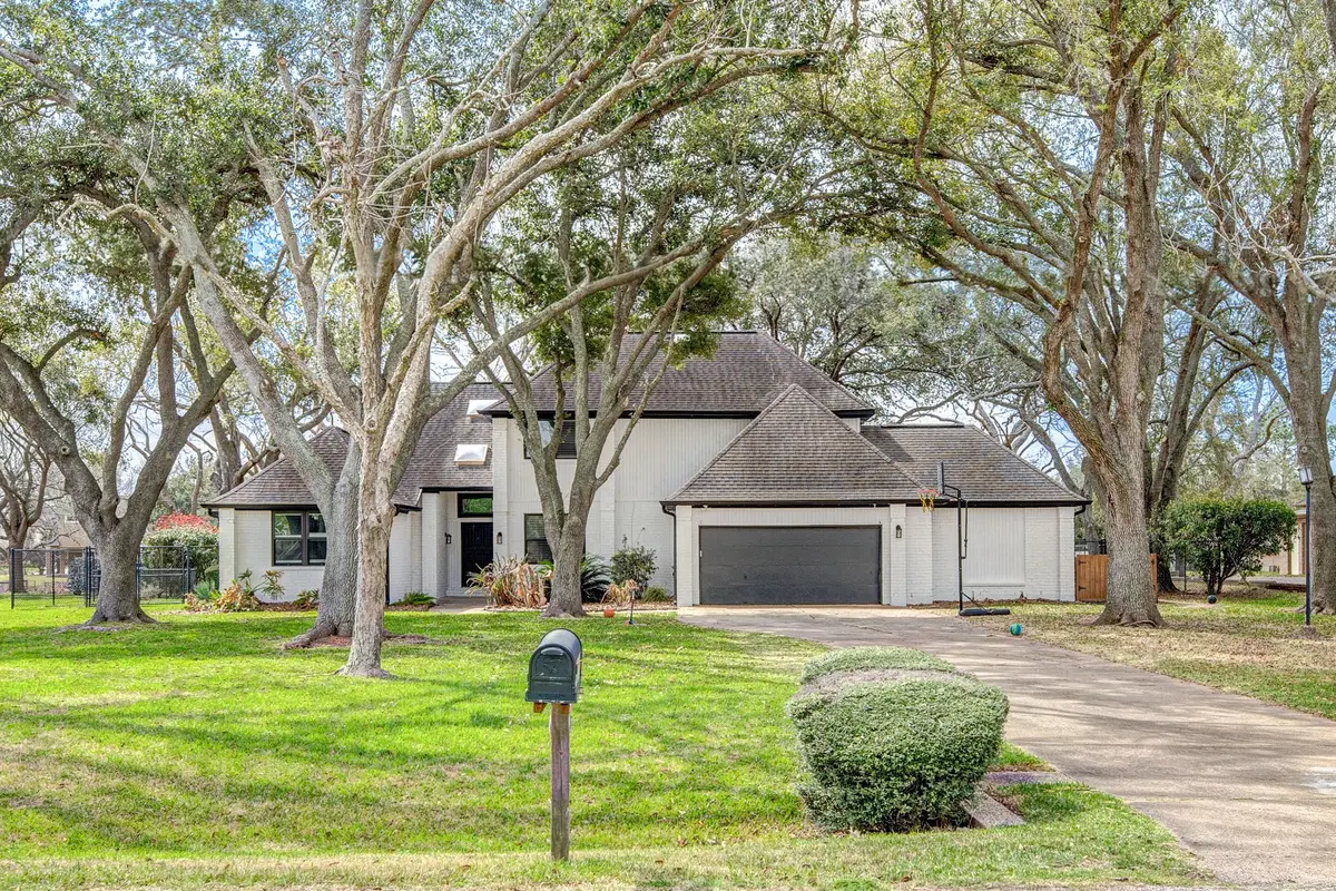 4611 Diamond Springs Drive, Missouri City, TX 77459 - #1