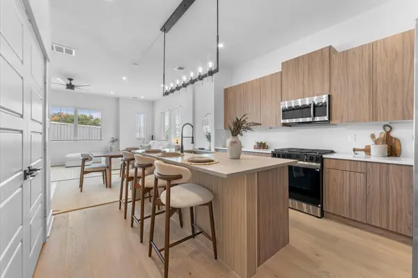 2308 Springwood Vista Lane, Houston, TX 77055