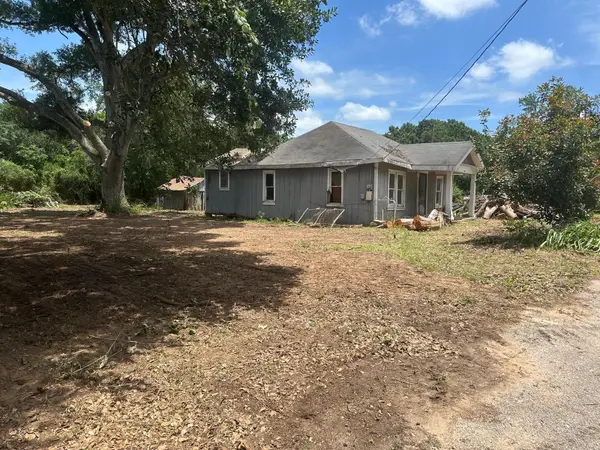 726 Travis Street, Sealy, TX 77474
