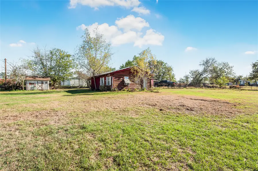 103 Leaning Oaks Street, Somerville, TX 77879 - Image #2