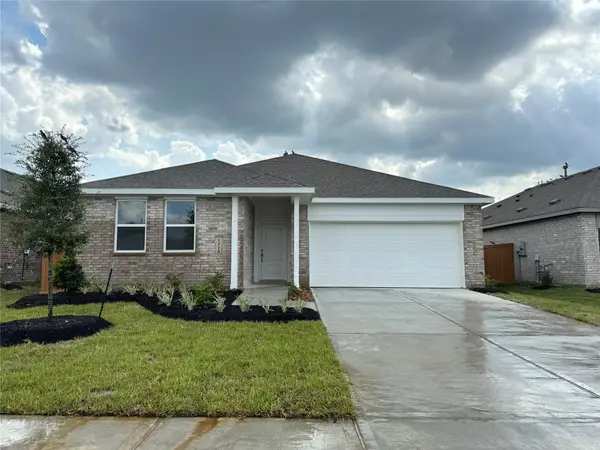 9322 Golden Dorado Drive, Baytown, TX 77521