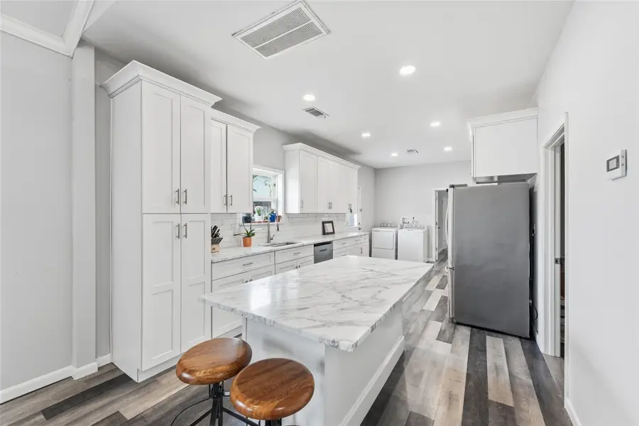 202 E 34th Street, Houston, TX 77018 - #3