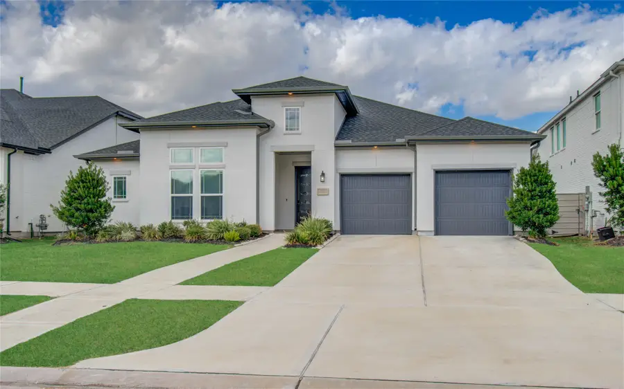 2127 Berry Trace Court, Manvel, TX 77578 - Image #2