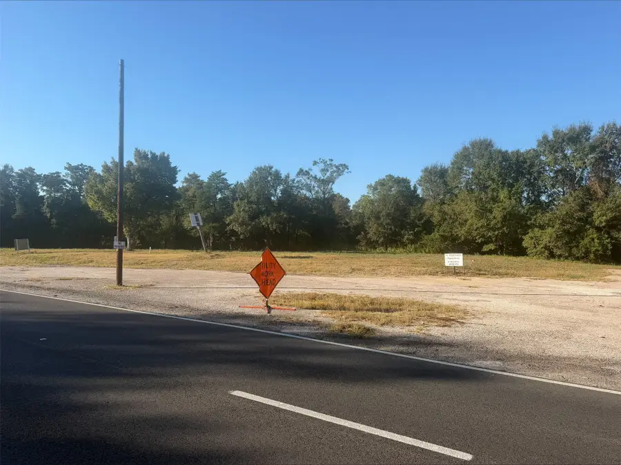2211 Simmons Drive, Orange, TX 77630 - #2