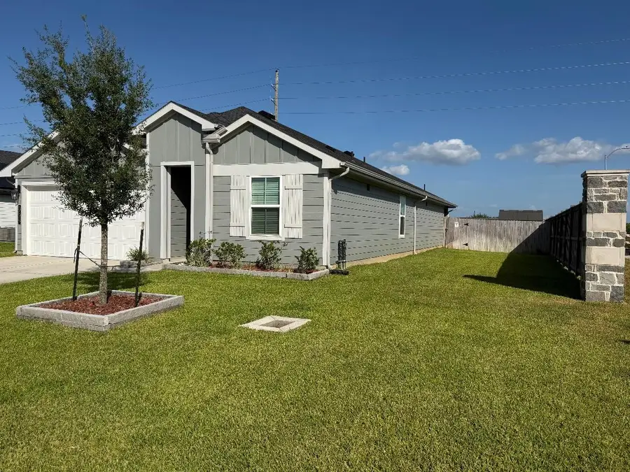 2035 Woodlark Way, Sealy, TX 77474 - #2