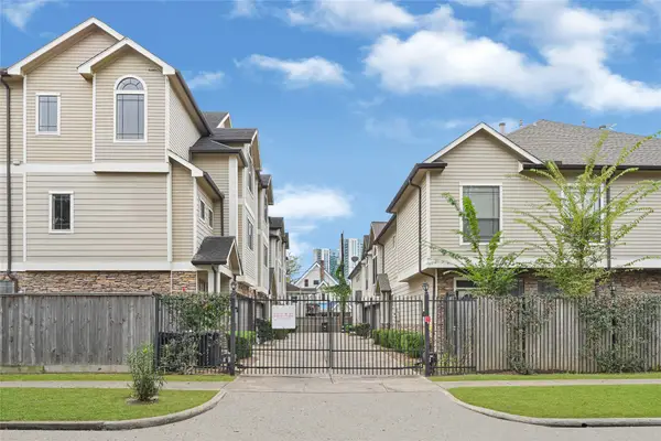 2414 Calumet Street #B, Houston, TX 77004