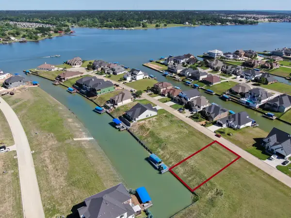 12590 Saint Louis Court, Willis, TX 77318