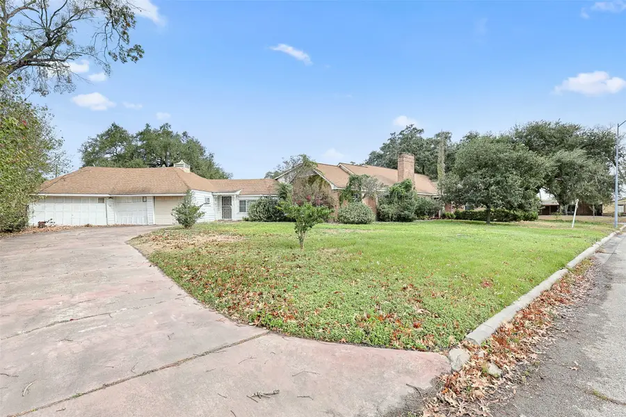 4425 Laurel Drive, Houston, TX 77021 - Image #2