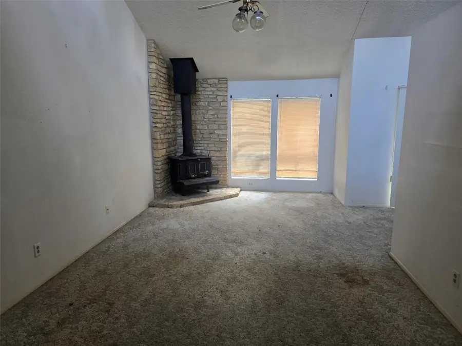 26401 Darkwood Court, Huntsville, TX 77320 - Image #3