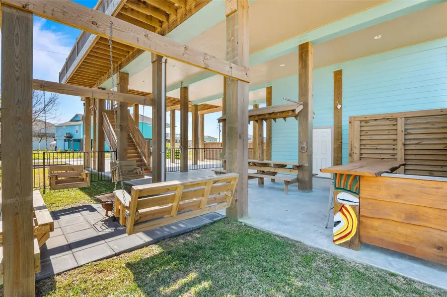 2565 Palm Drive, Crystal Beach, TX 77650 - #2