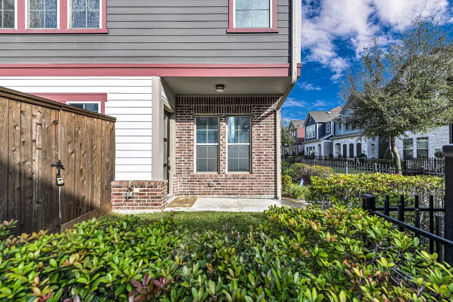 12562 Holly Blue Lane, Houston, TX 77077 - Image #2