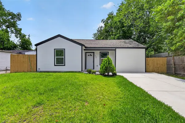 2504 Windsor Lane, Pasadena, TX 77506