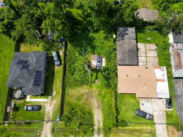 8322 Carolwood Drive, Houston, TX 77028