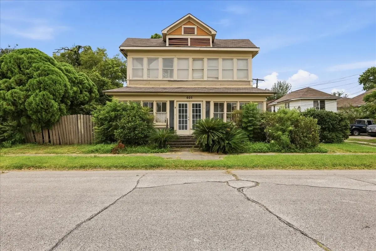 605 3rd Street, Orange, TX 77630 - #1