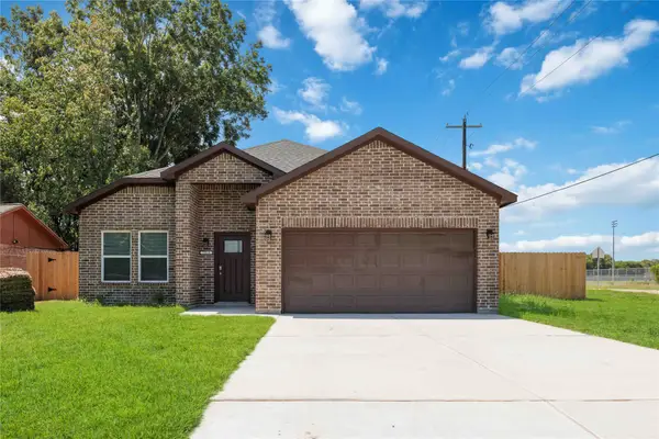 7313 Wren Circle, Texas City, TX 77591