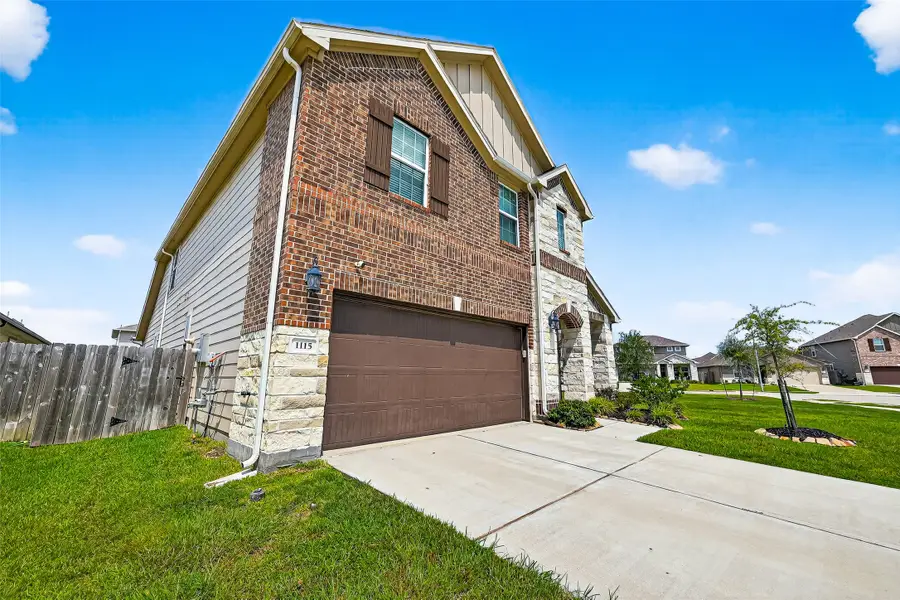 1115 Cloverdale Drive, Rosharon, TX 77583 - #2