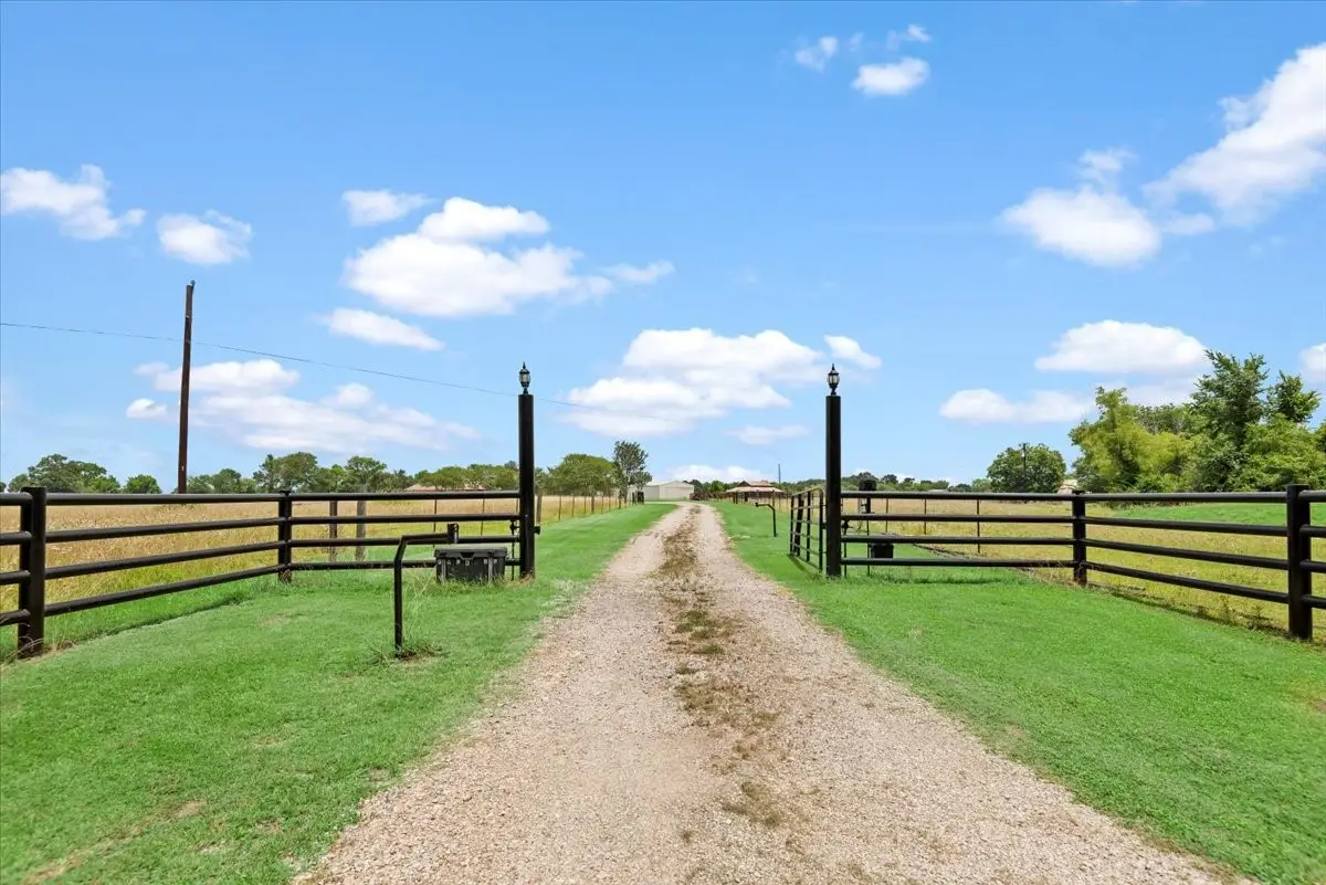 1668 County Road 324, Navasota, TX 77868 - #1