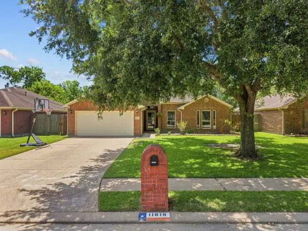 11819 Santa Fe Trail, Santa Fe, TX 77510