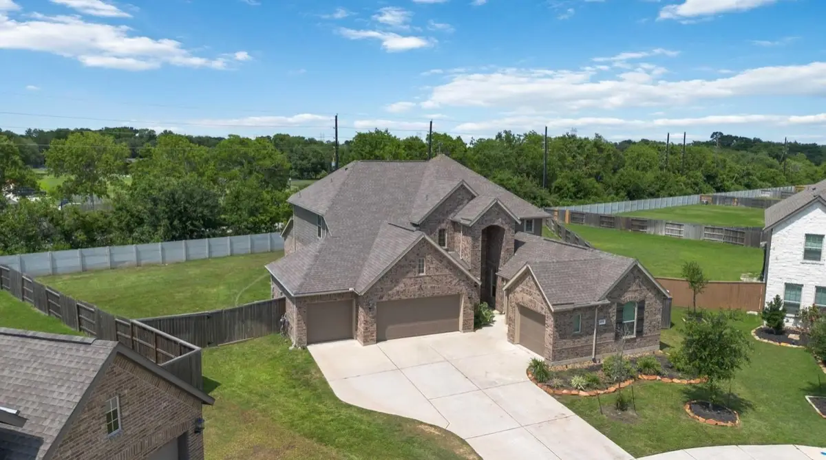 4202 Redford Valley Road, Rosharon, TX 77583 - Image #1