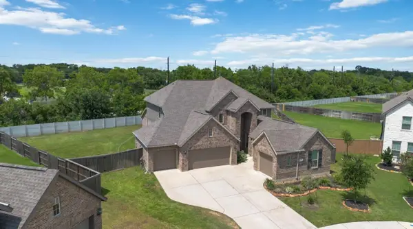 4202 Redford Valley Road, Rosharon, TX 77583