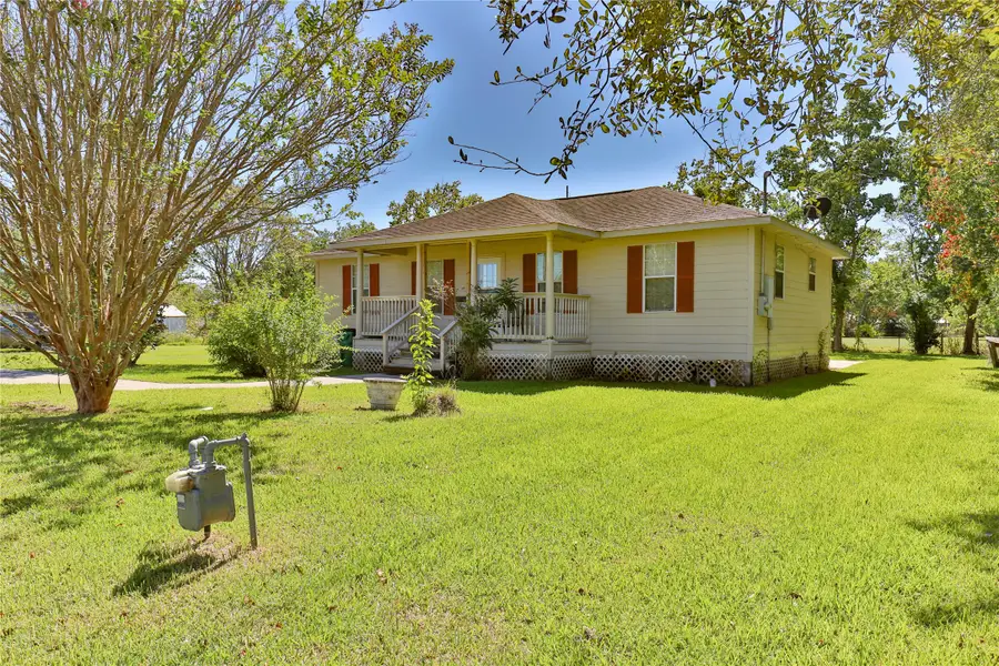 123 Robinson Road, Oyster Creek, TX 77541 - Image #3