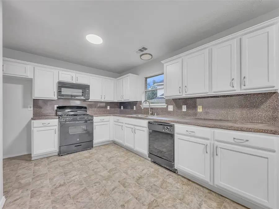 10623 Redwood Drive, Baytown, TX 77523 - Image #2