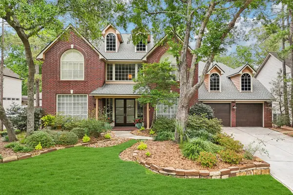 18 Woodmere Place, The Woodlands, TX 77381