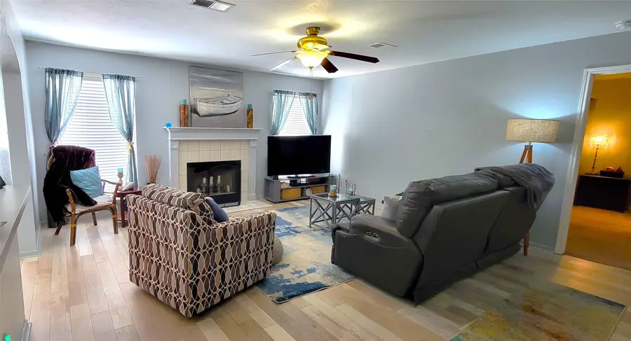 3015 Wood Hollow Drive, League City, TX 77573 - #2