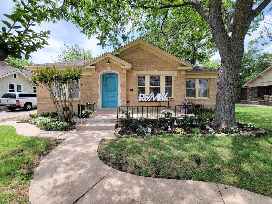 1502 S Market Street, Brenham, TX 77833 - Image #2