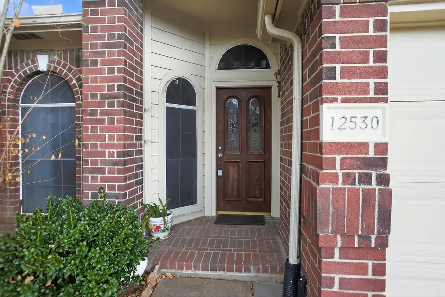 12530 Meadowglen Drive, Meadows Place, TX 77477 - #2