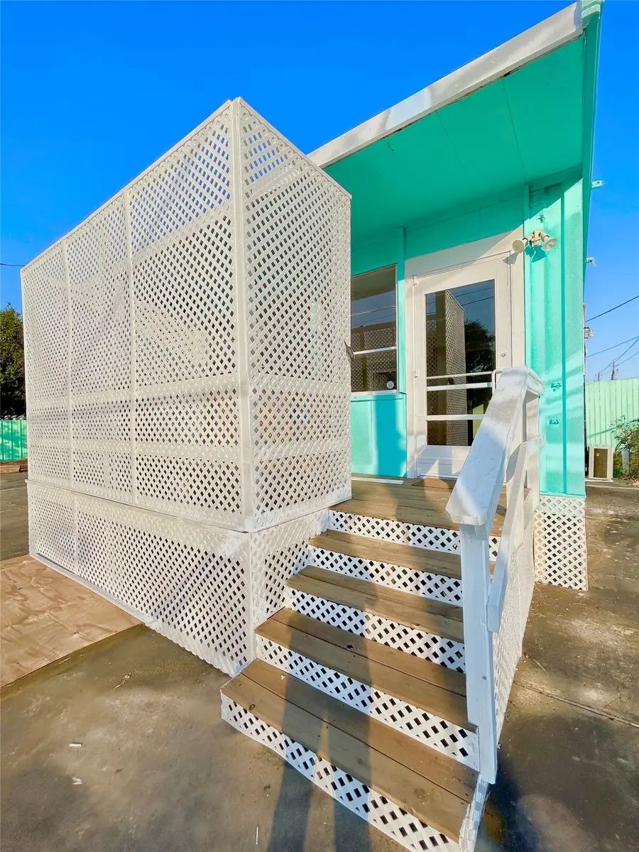 927 27th Street, San Leon, TX 77539 - #2