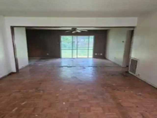 4806 Grapevine Street, Houston, TX 77045 - #2