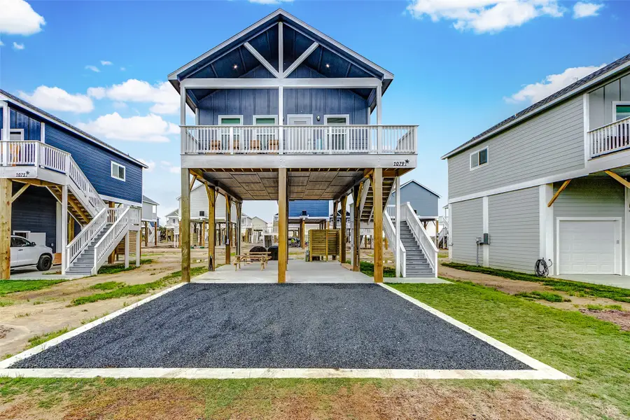 1079 Johnson Road, Gilchrist, TX 77617 - Image #2