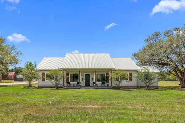 1884 County Road 218, Weimar, TX 78962