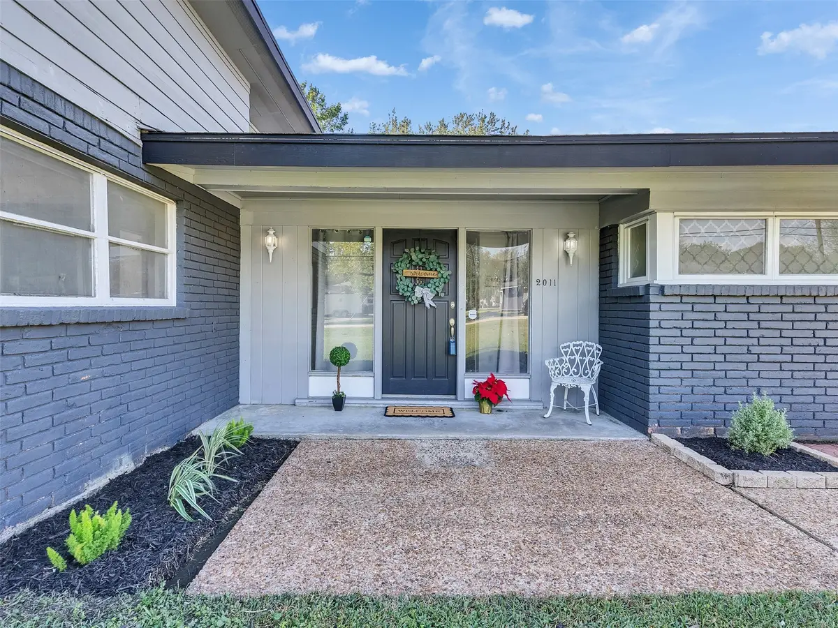 2011 Durrain Ferry Road, Baytown, TX 77520 - Image #1