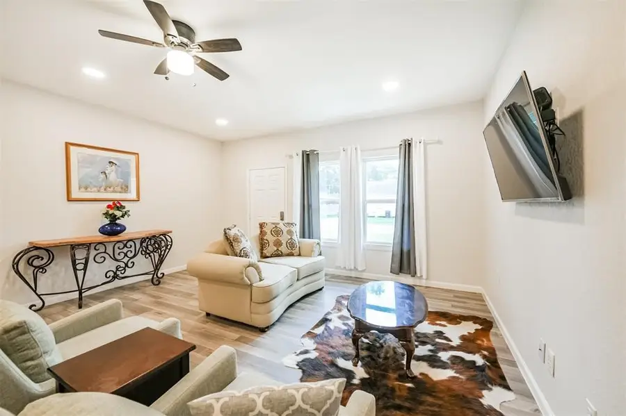 13 Hafer Street, Baytown, TX 77520 - #2